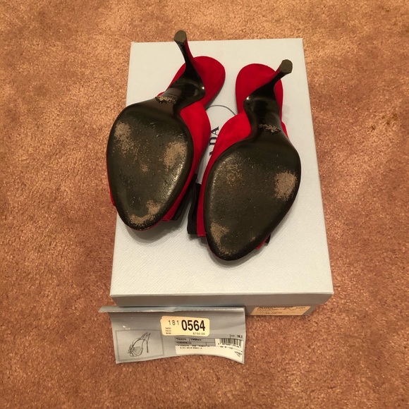 Prada - Picture 4 of 6